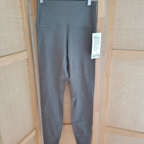 NWT LULULEMON ALIGN RIBBED HR PANT 28